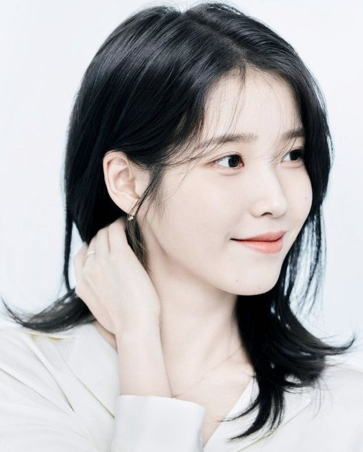 [잡담] 아이유는 장발보다 단발이 더 잘어울려 | 인스티즈