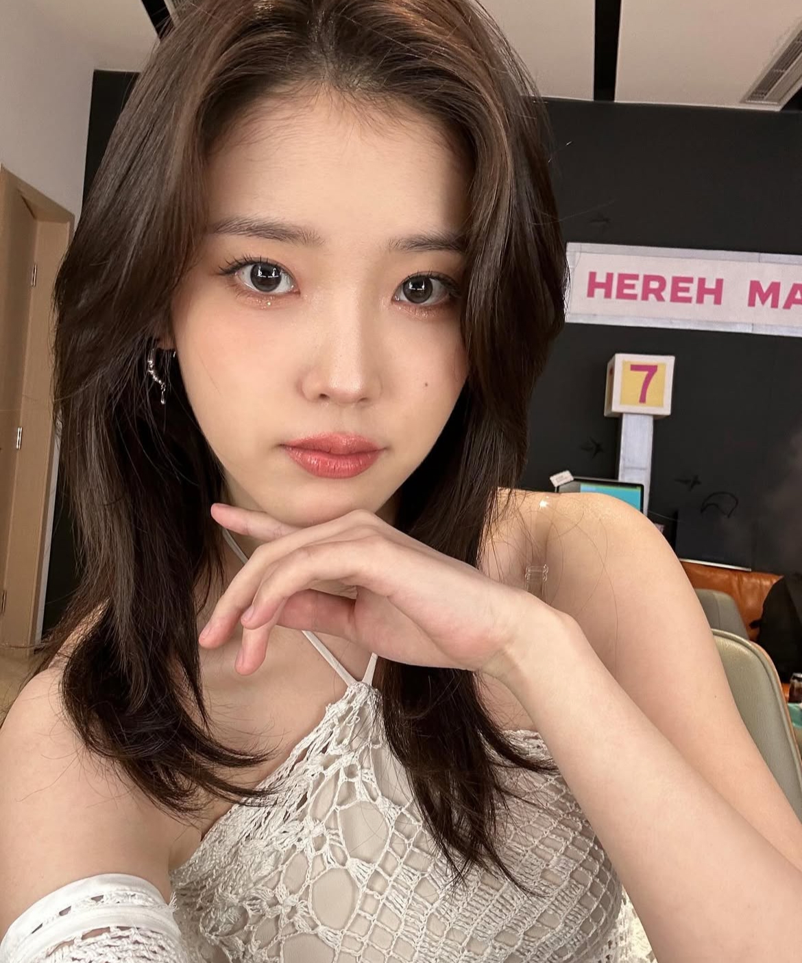 [잡담] 아이유는 장발보다 단발이 더 잘어울려 | 인스티즈