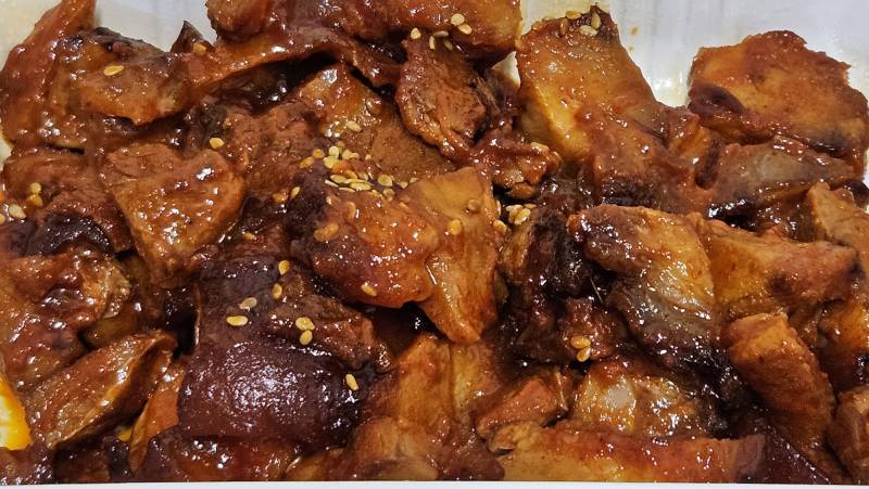 [잡담] 시장 돌아다니다가 맛있어보이는 불족발을 사왔당 | 인스티즈