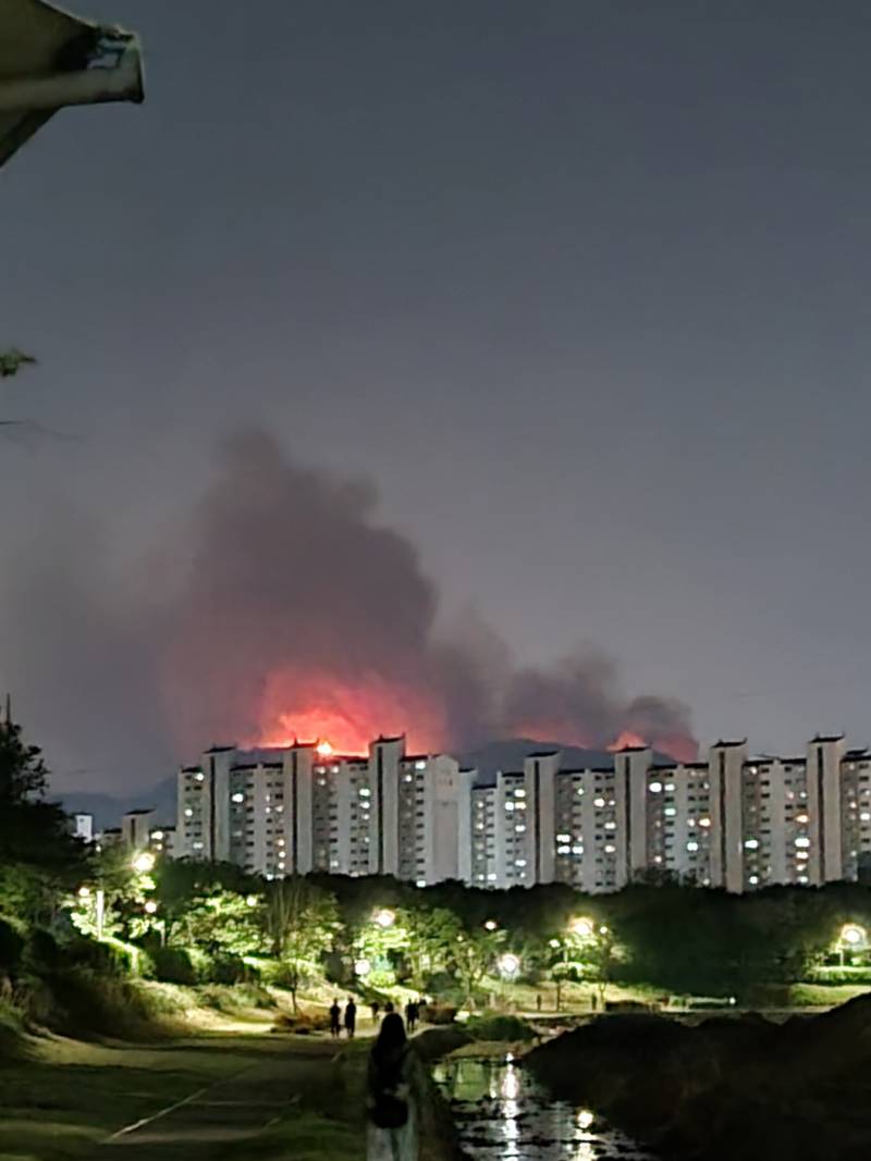 [잡담] 대구 칠곡익인데 방금 우리 아빠가 찍은 산불ㅠㅠ | 인스티즈