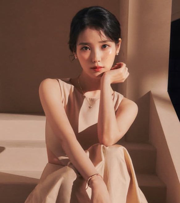 [잡담] 아이유 변우석 이 얼굴로 대군쀼 말아준다는거잖아 | 인스티즈