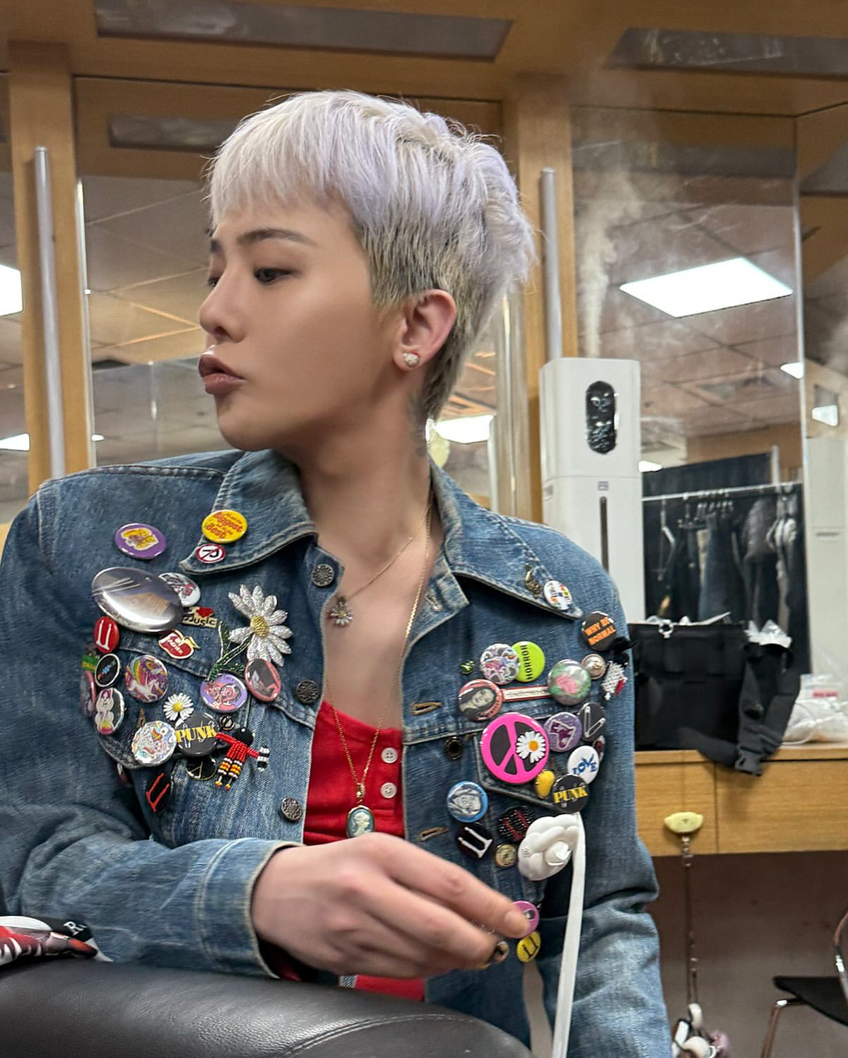 [잡담] 지디는 은발만 하면 왜 더 잘생겨지는거임 | 인스티즈