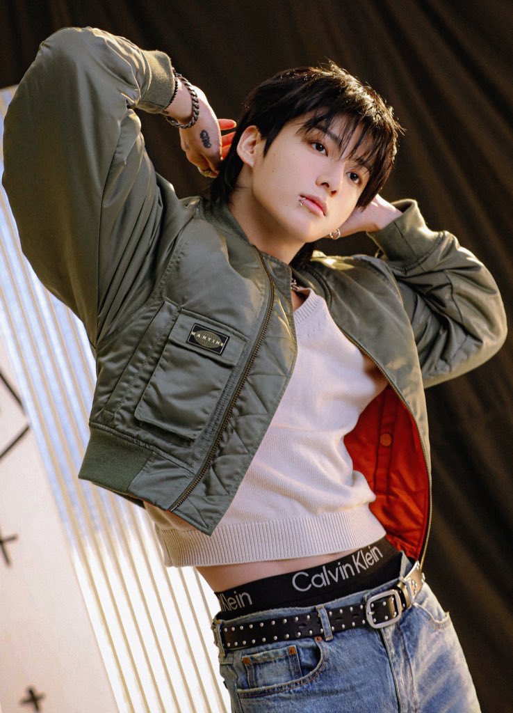 [정보/소식] "신기록 세우는 자신감”…정국, 스포티파이 100주 진입→K-팝 솔로 새 역사 | 인스티즈