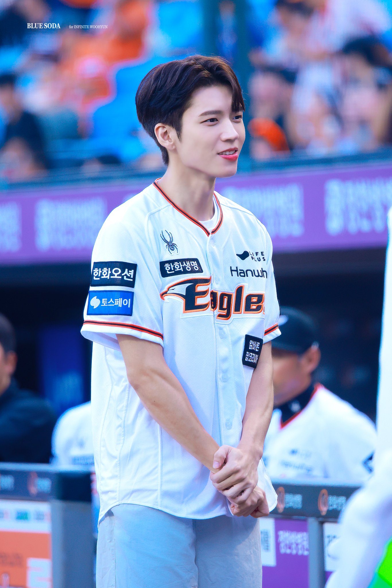 [잡담] 야구복 입은 남우현 너무 이질적인데 좋다 | 인스티즈