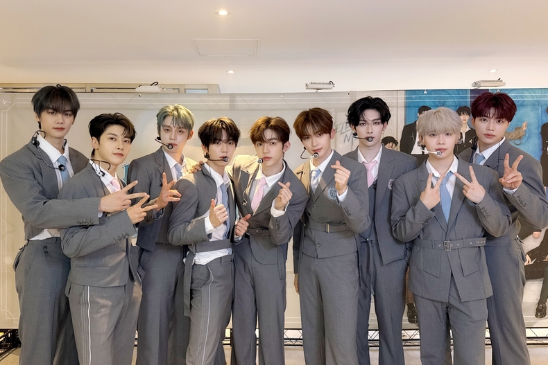 [잡담] 제베원, 美 빌보드 3주 연속 진입…'이머징 아티스트' 등 4개 부문 | 인스티즈