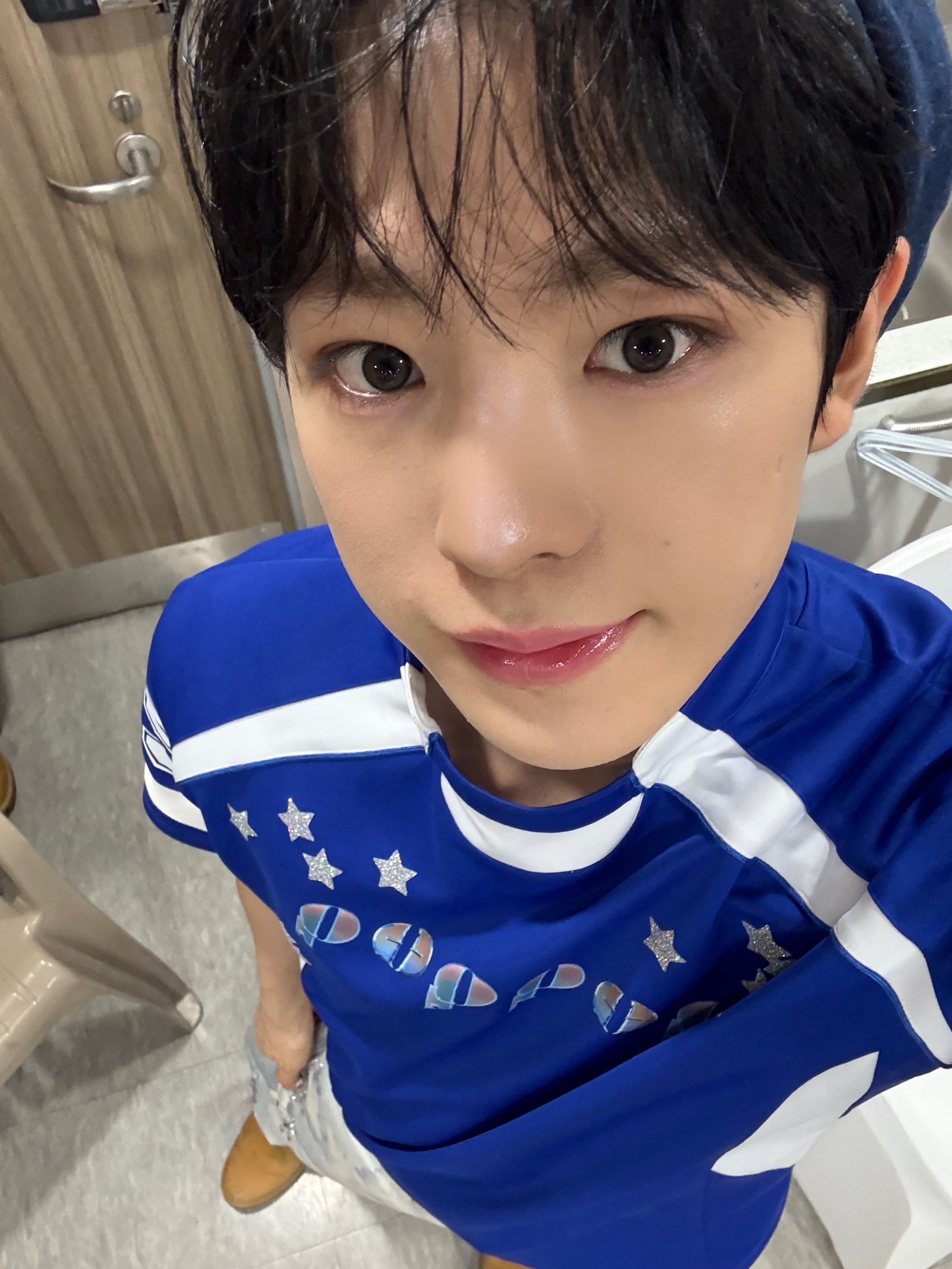 [잡담] 리쿠 유우시 셀카 각도 봐 | 인스티즈