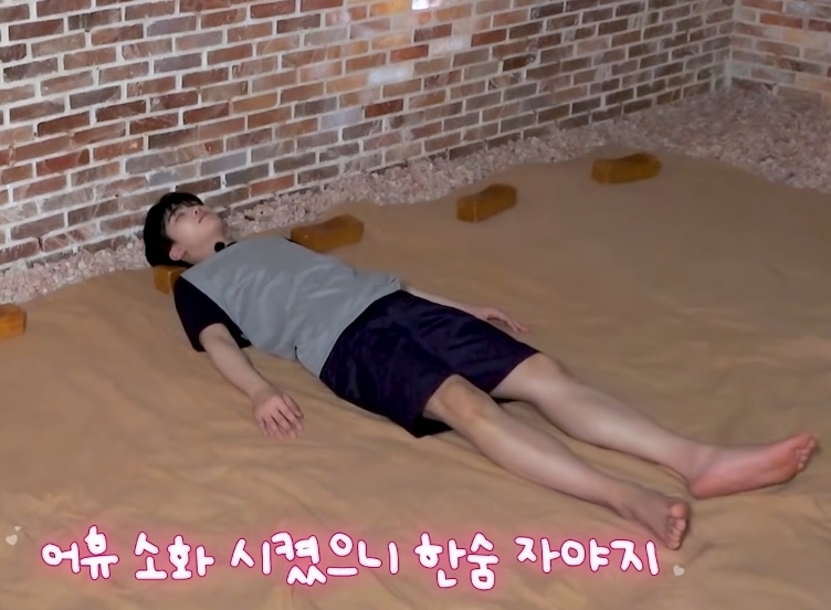 [잡담] 새벽이니까 내강아지 복복 쓰다듬고 자야지 | 인스티즈