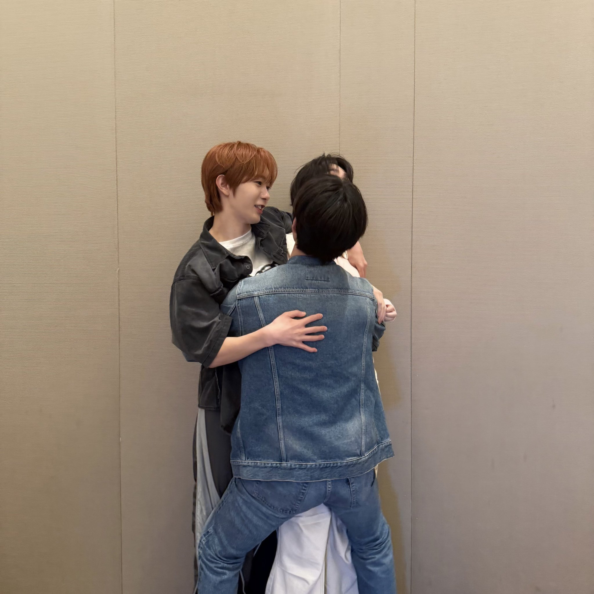 [잡담] 빵재료 또 이상한 놀이한다... ㅋㅋㅋㅋ 위시 막내라인은 퍼스널스페이스라는걸 모르는걸까요...🤔 | 인스티즈