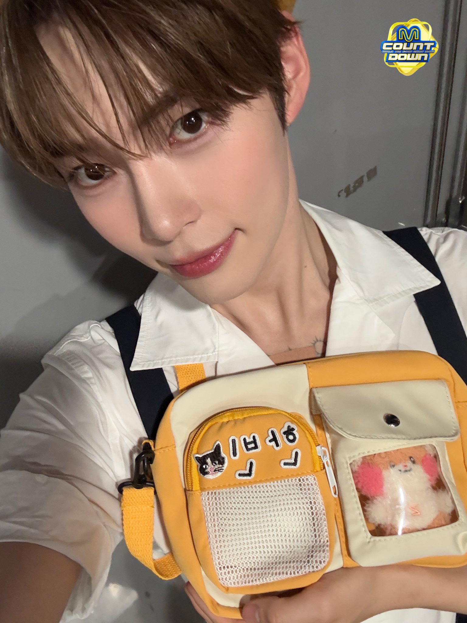 [잡담] 성한빈 어제 엠카 진짜 귀엽고 잘생겼다 | 인스티즈