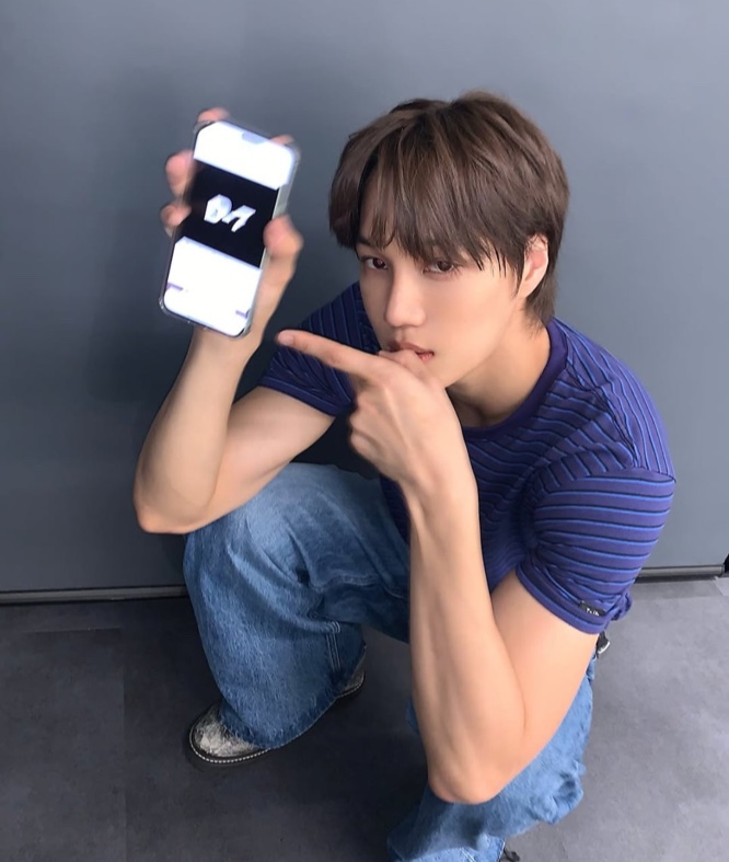 [잡담] 카이 머리 무슨 색이여 | 인스티즈