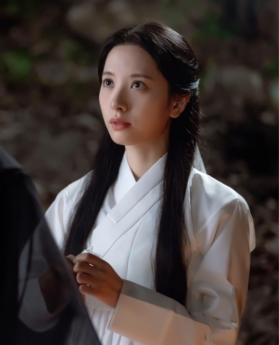 [정보/소식] 육성재 김지연, 으르렁거리더니…달빛 아래 둘만의 언약식 포착(귀궁) | 인스티즈