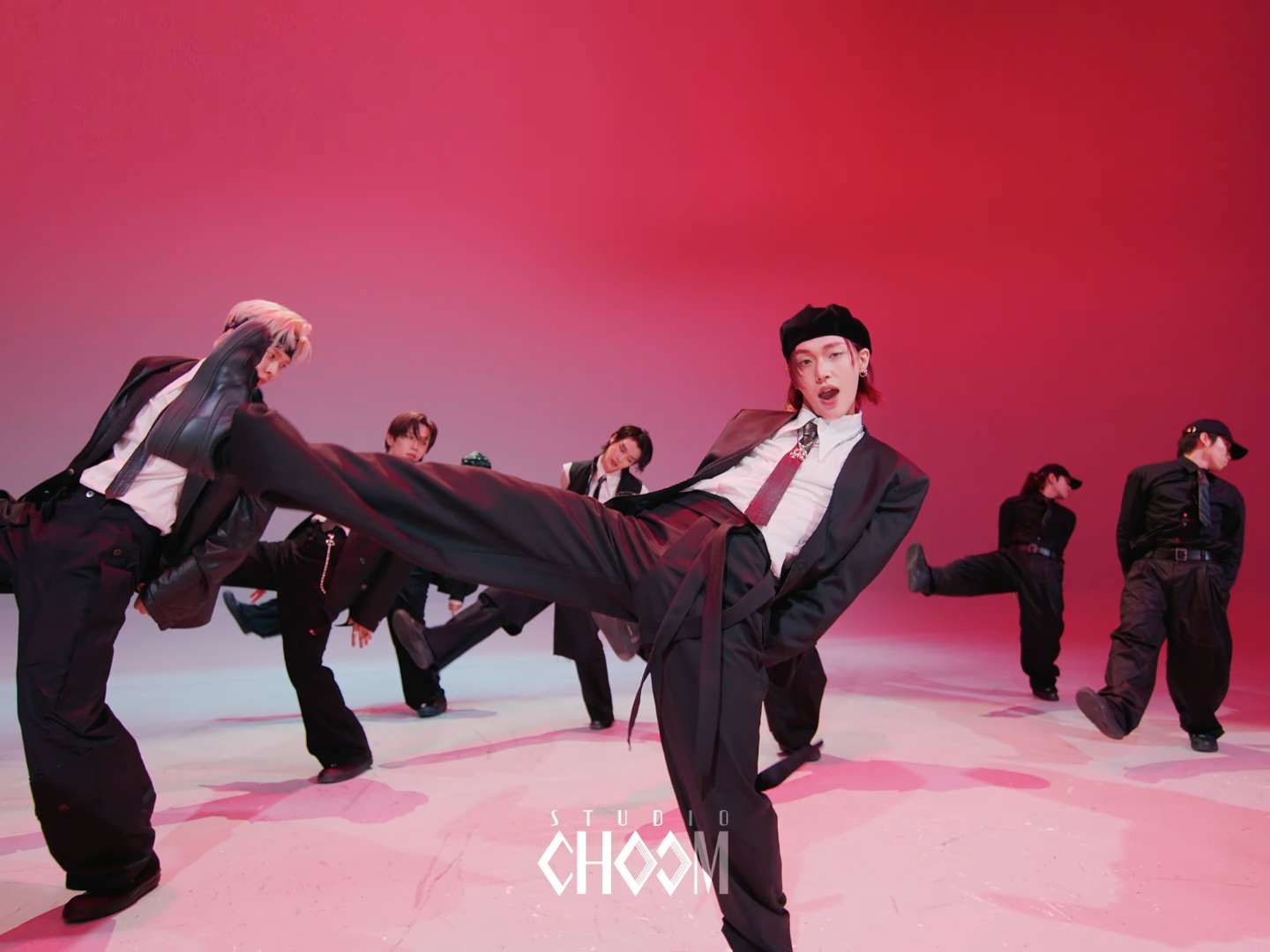 [잡담] 원빈이 쭈욱 뻗는거 냥 잘함이야 진짜 | 인스티즈