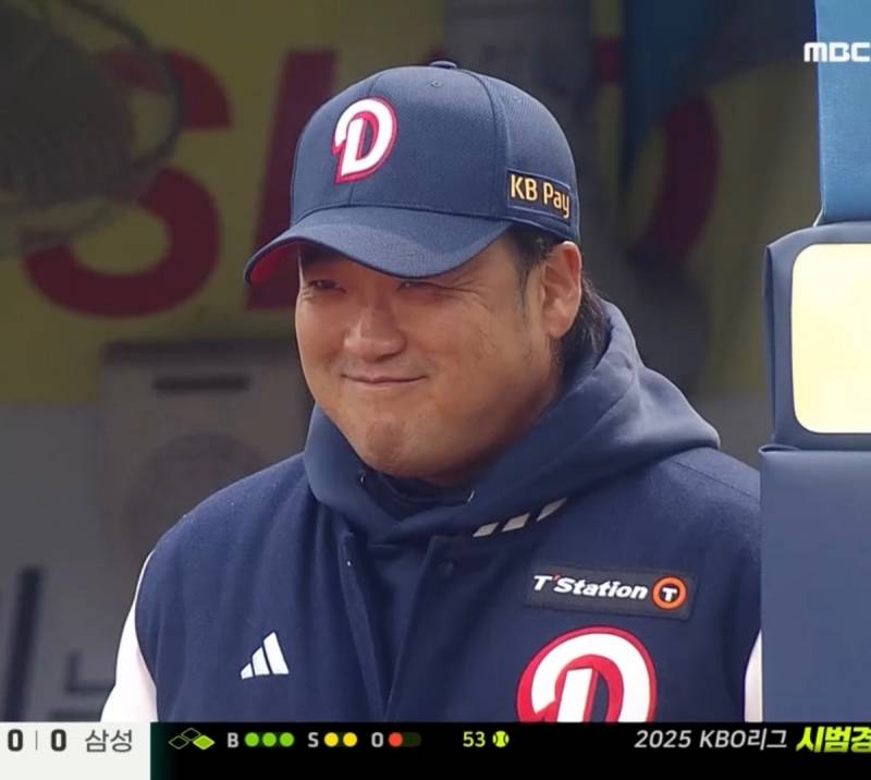 [잡담] 끝내기 치면 같이 뛰어나오고 홈런 치면 선수 업고 달리는 코치님🥹🥹 | 인스티즈