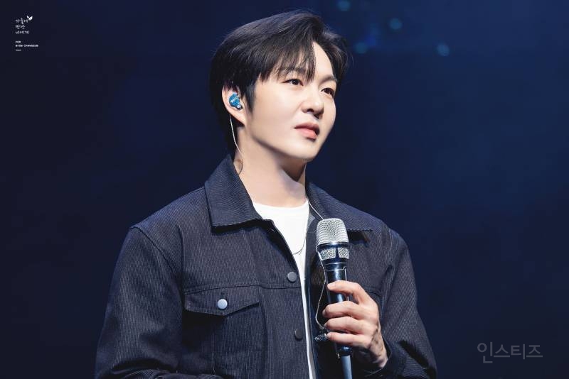 요즘 공개적으로 썸타고 있는 두 가수.jpg | 인스티즈