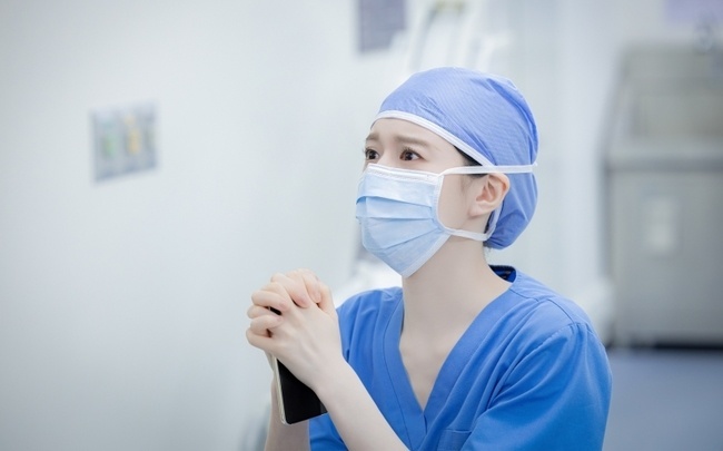 [정보/소식] '언슬전' 고윤정, 살벌 신경전 속 두 손까지 모으고 애원 | 인스티즈
