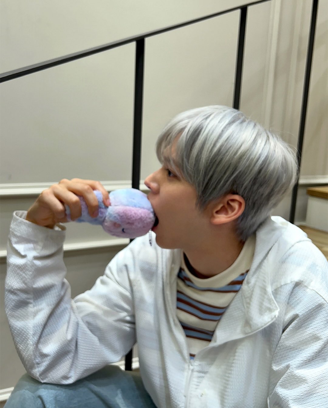 [잡담] 은석 원래 이런 깜찍한 스타일이야? | 인스티즈