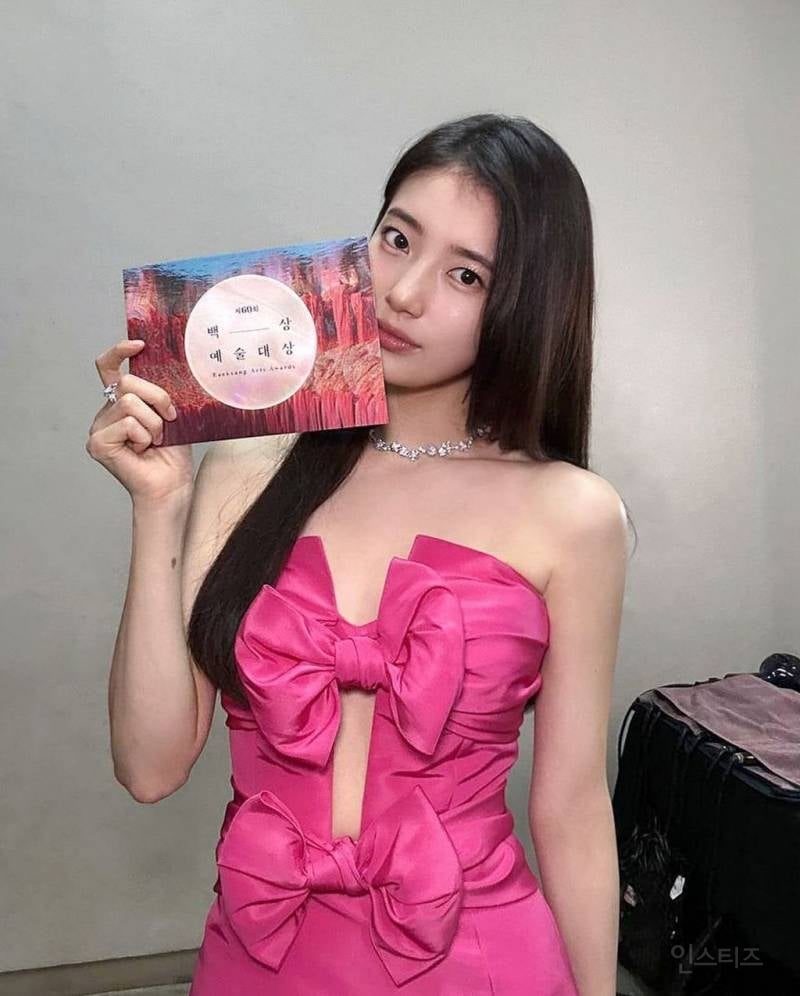 백상예술대상에서만 드레스 무려 21벌 입었다는 수지 드레스 모음 (데이터주의) | 인스티즈