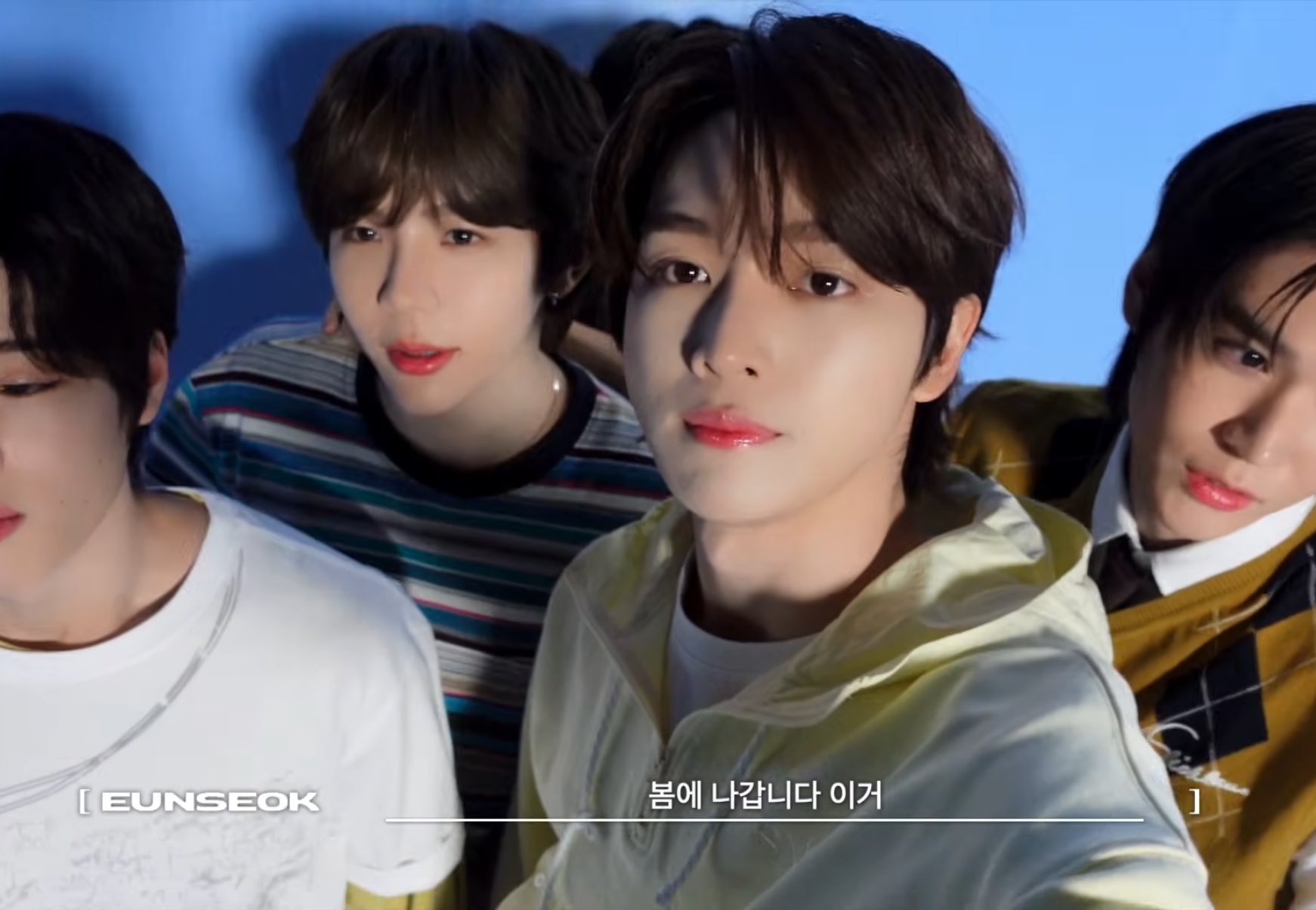 [잡담] 뒤에 원빈이 있어요 | 인스티즈