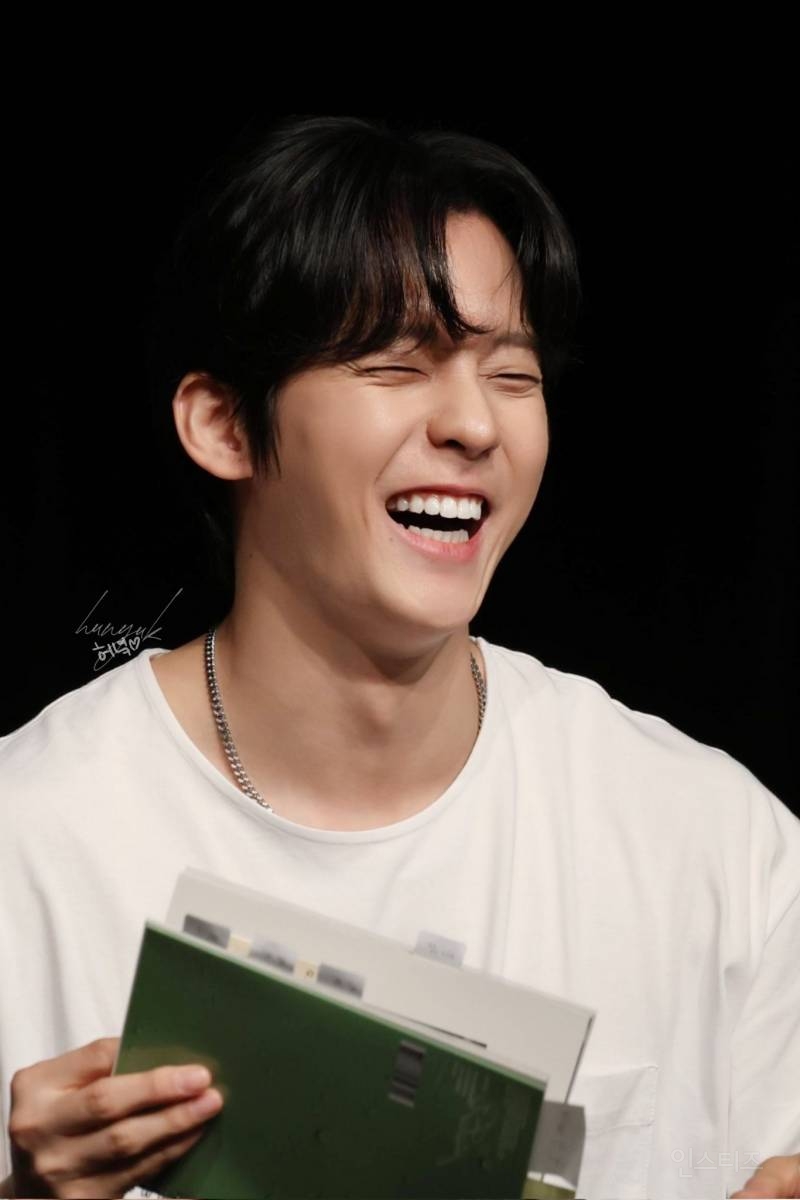 이미지와 성격이 따로 노는 남돌.jpg | 인스티즈