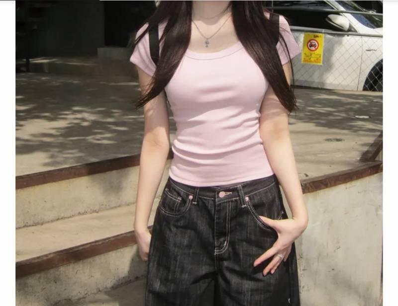[잡담] 졸려서 그런가 갑자기 궁금해진게 남자들은 이런 티 안입어?? | 인스티즈