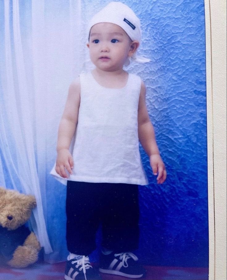 [잡담] 성찬이랑 원빈이 아기일때 팔 소시지인거 개귀여움ㅋㅋㅋㅋㅋㅋ | 인스티즈