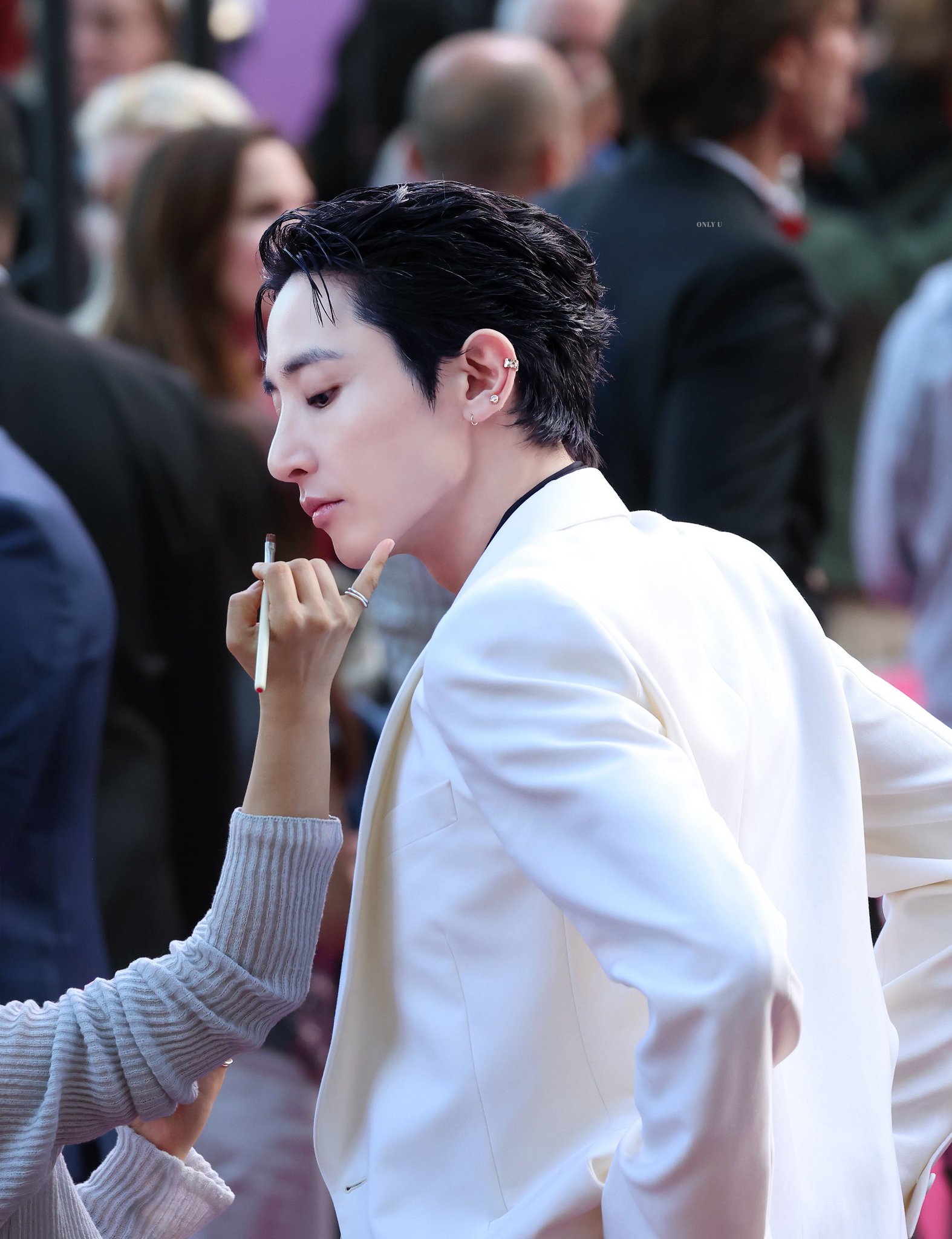 [잡담] 지디랑 이수혁 안닮았는데 닮은거 신기해 | 인스티즈