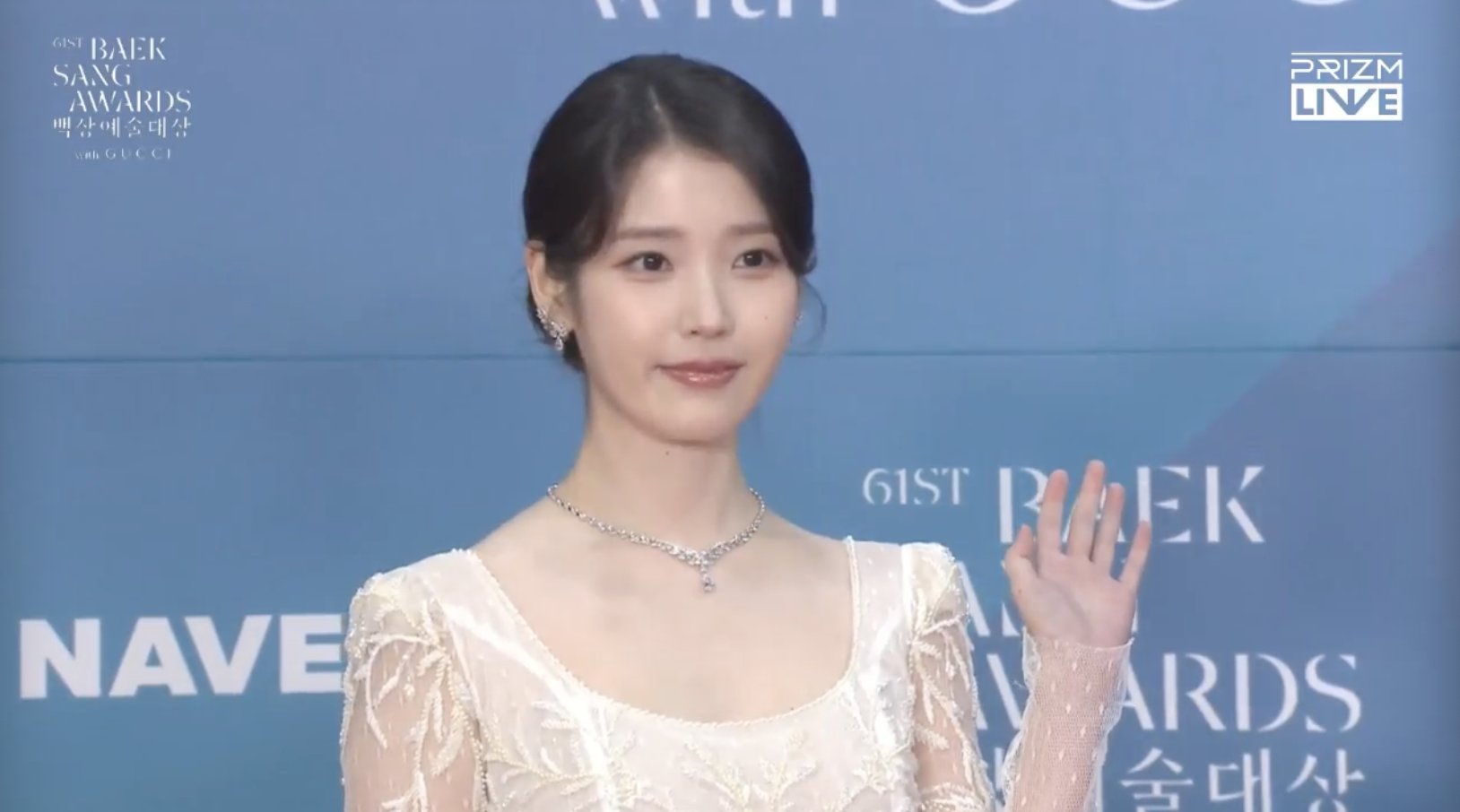 [잡담] 아이유 오늘 그냥 여왕이셔 | 인스티즈