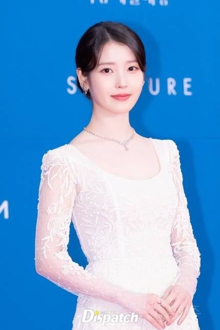 오늘자 헤메코 레전드 찍은 아이유 백상예술대상 | 인스티즈