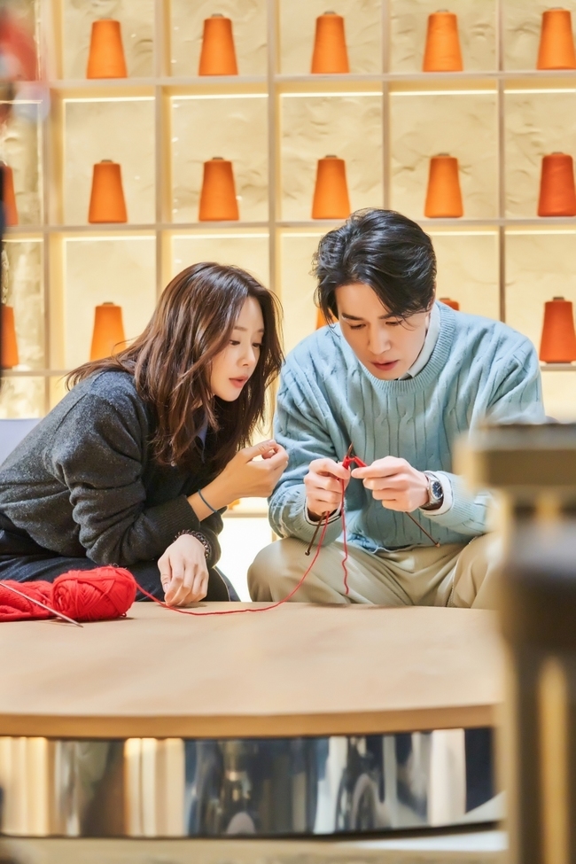 [정보/소식] 이동욱♥이주빈, 키스 후 본격 연애 모드 달달하네(이혼보험) | 인스티즈