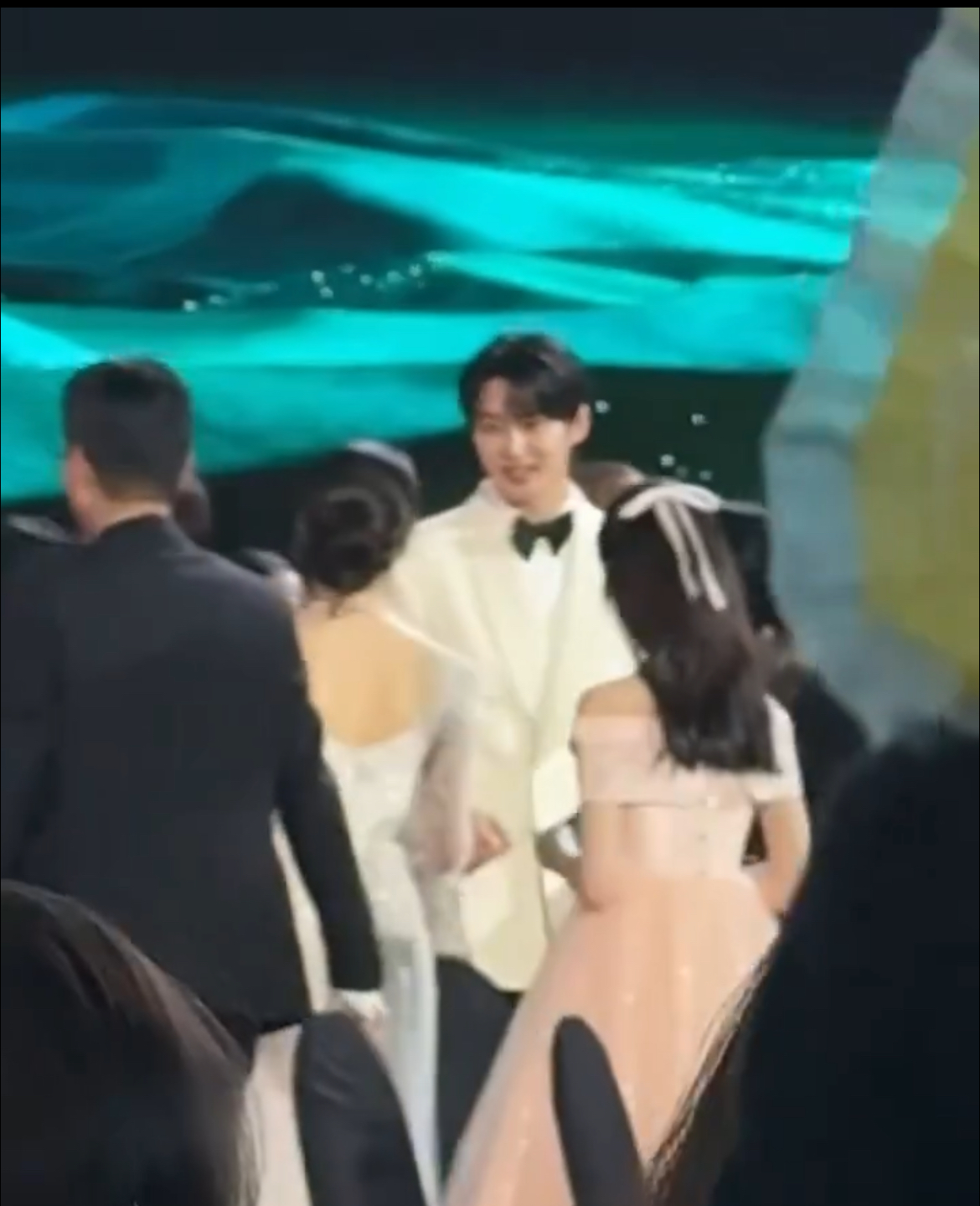 [잡담] 아이유 변우석 케미 그닥이라 생각했었는데 | 인스티즈