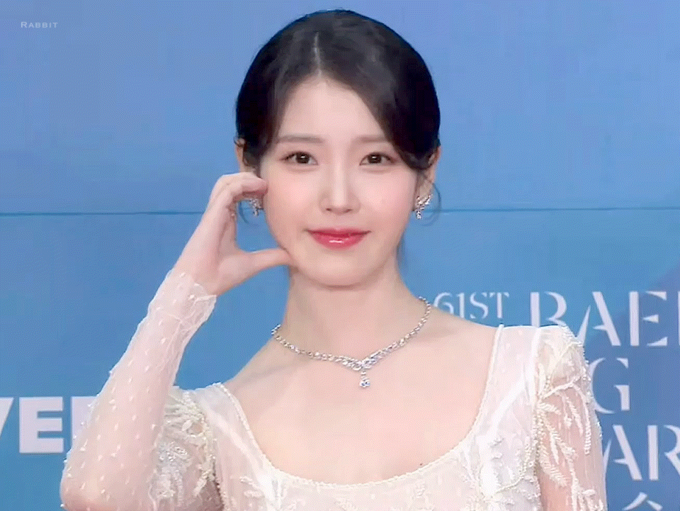 [잡담] 아이유 오늘자 레전드 헤메코다 진짜 | 인스티즈