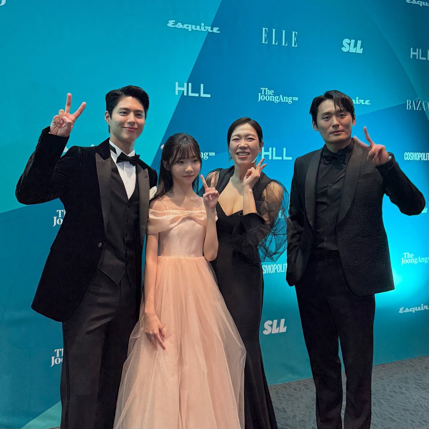 [마플] 박보검 인스타에 폭싹 단체사진 떴다 | 인스티즈