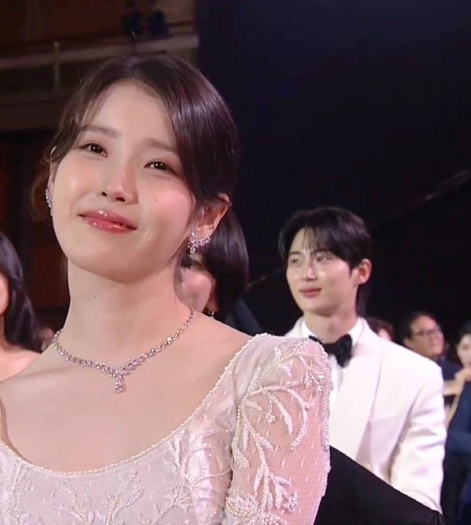 [잡담] 변우석 아이유 투샷 모음 | 인스티즈