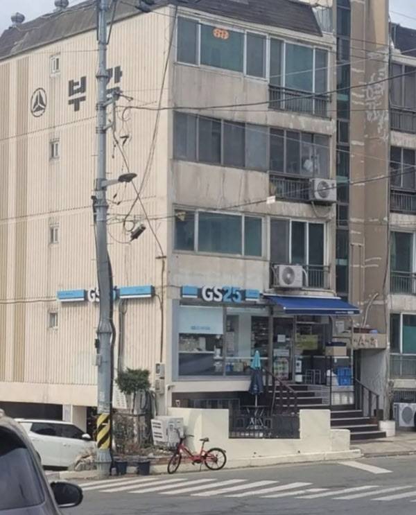 [잡담] 편의점이 왜 이런곳에 있음 ㅋㅋ | 인스티즈
