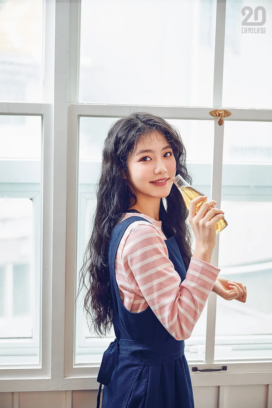 [잡담] 와 신예은 대학내일 표지 봐봐 | 인스티즈
