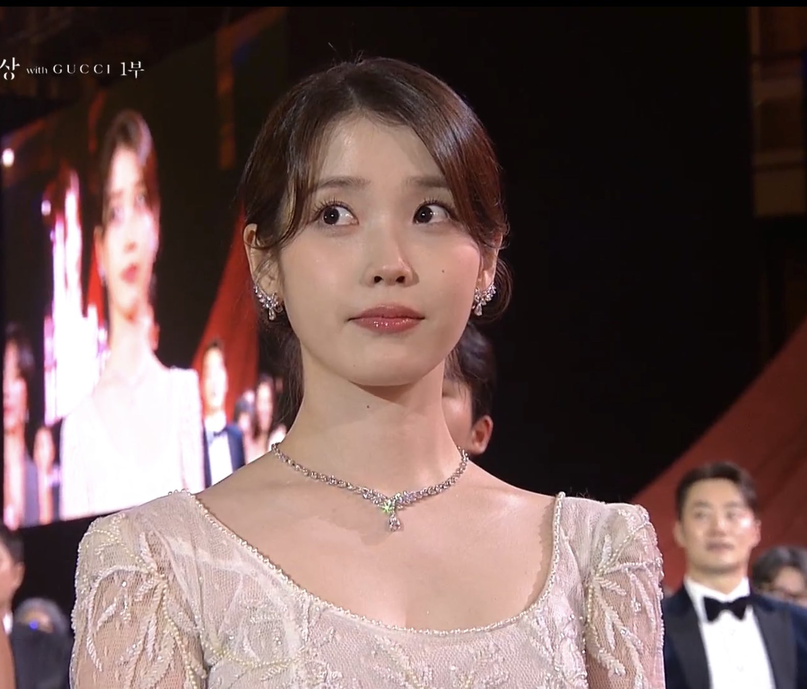 [잡담] 나만 그런가 아이유 얼굴캠 3분 | 인스티즈