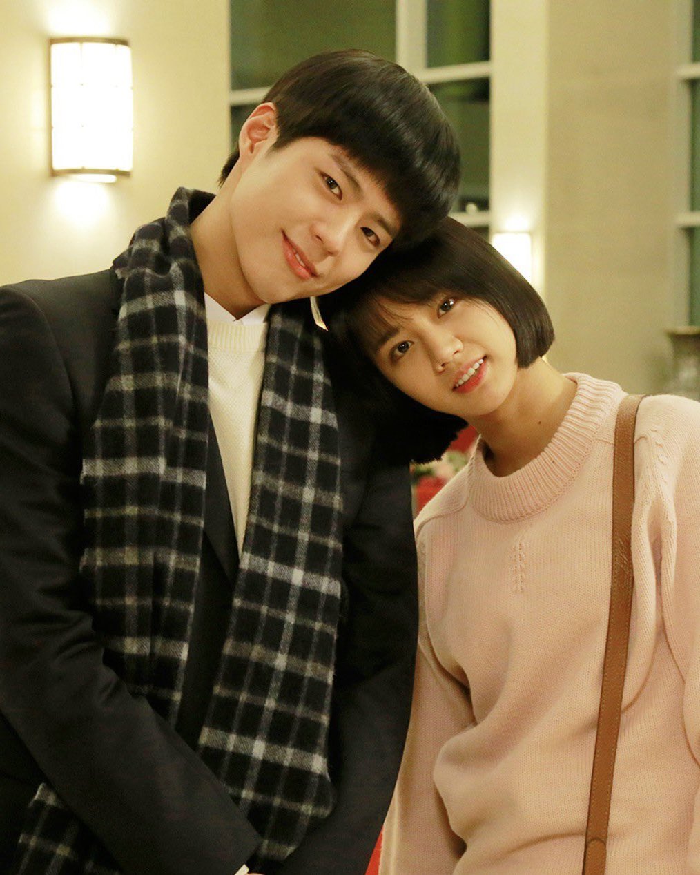 [잡담] 박보검 혜리 응팔때 보니까 진짜 어리긴하다 | 인스티즈