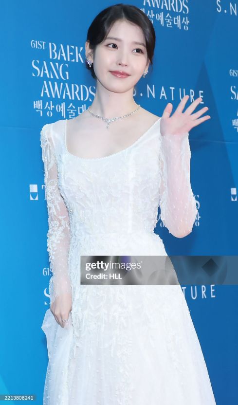 [잡담] 와 아이유 게티 너무 예쁜데 | 인스티즈