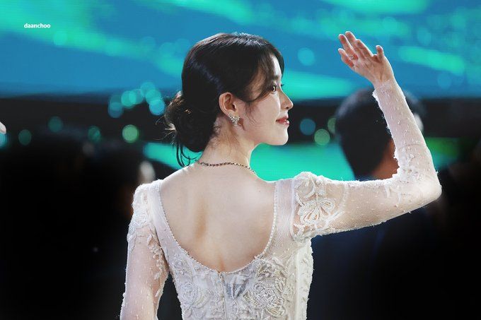 [잡담] 이거 타팬이 찍은 아이유라는데 | 인스티즈