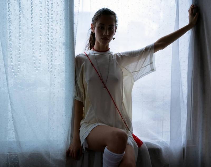 [잡담] 해외에선 이렇게 노브라로 입고 다니기 가능해? | 인스티즈