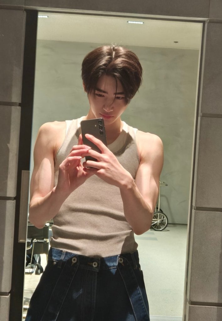 [잡담] 엔하이픈 성훈은 진짜 잘생기긴했나봐 | 인스티즈