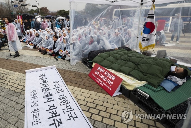 [잡담] 옛날엔 단식투쟁해도 제대로 쇼 했는데 | 인스티즈