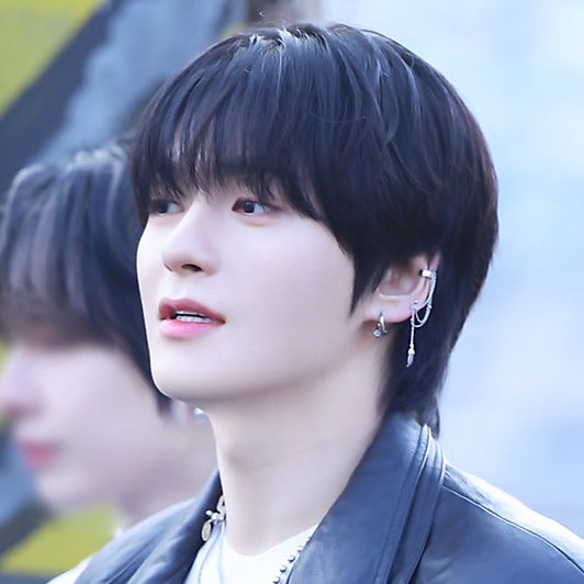 [잡담] 옆에 귀걸이 너무 이쁨.... | 인스티즈