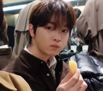 [잡담] 성찬이 뭐먹을때 입모양 보실분?ㅋㅋㅋㅋㅋㅋㅋ | 인스티즈