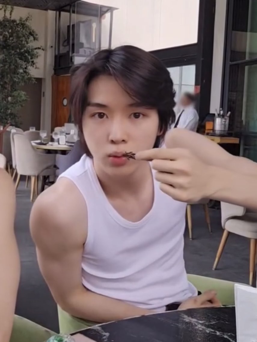 [잡담] 나는 성찬이 생머리가 너무 죠아ㅠㅠㅠ | 인스티즈