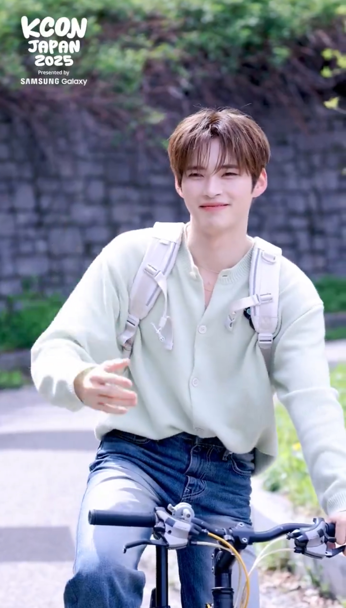 [잡담] 아니 잠만 성한빈 백팩 자전거 미쳤나봐 | 인스티즈
