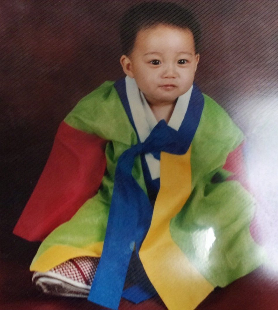 [잡담] 조카가 삼촌이랑 이렇게까지 닮아도 되는거임????? | 인스티즈