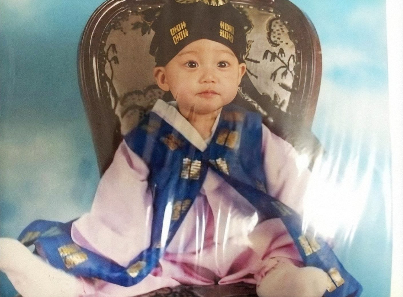 [잡담] 조카가 삼촌이랑 이렇게까지 닮아도 되는거임????? | 인스티즈