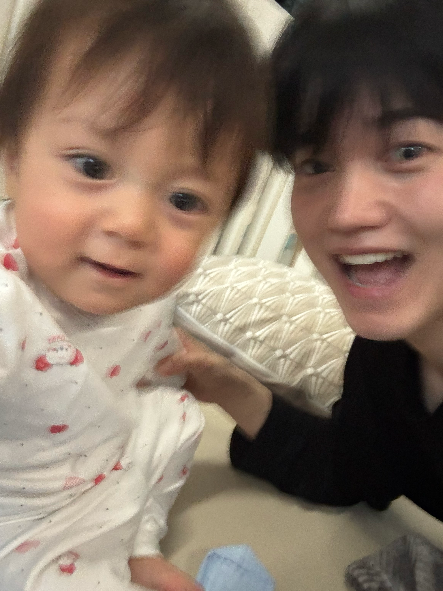[잡담] 조카가 삼촌이랑 이렇게까지 닮아도 되는거임????? | 인스티즈