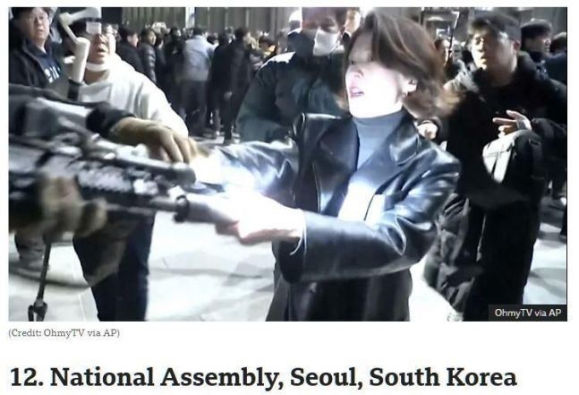 [잡담] 헐??? 12.3 내란 계엄령 다큐 나오는데 나레이션이 안귀령이야!!!!!!!!!! | 인스티즈